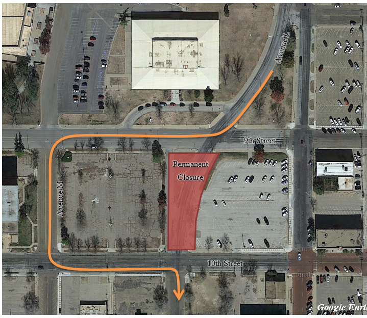 cityoflubbock's tweet photo. *Permanent closure Ave L between 9th &amp; 10th St starting Monday, Sept 23* Intersection of 9th St &amp; Ave L will become all way stop. Southbound traffic will have to turn left or right at the new T-intersection. Signed detour will assist motorists around the closed section of road. https://t.co/CTPrQ9gDJr
