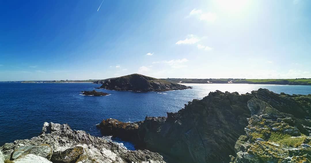Fistral and Crantock from a different viewpoint, Goose Rock!

Photo - <a href="/arronevans/">arron evans</a> (instagram.com/p/B2mJwYInH-A/)

#Newquay #Cornwall #ilovenqy