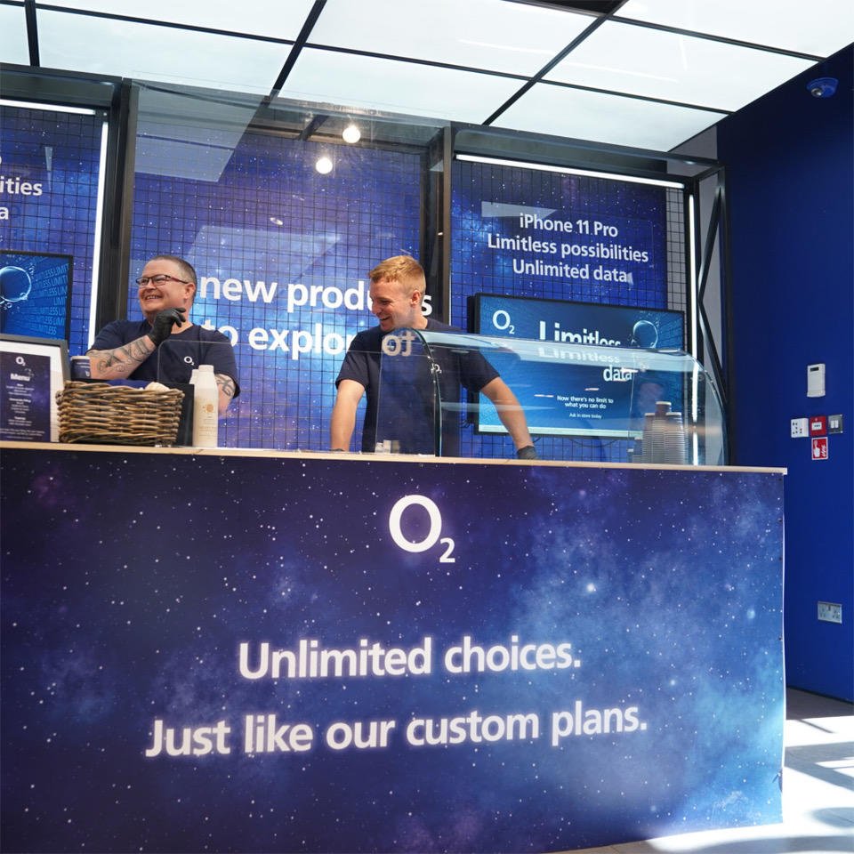 TCC_HQ's tweet image. Everybody say cheeeese….cake. Another successful launch day with @O2 across London, Manchester, Liverpool and Birmingham bringing custom cheesecake making to the very people that brought you the #CustomPlan. Something to snap and post with that brand-new #iPhone 📷