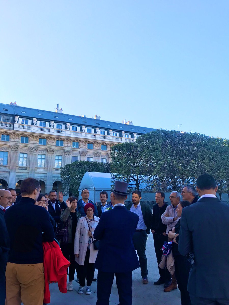 UNGE_officiel's tweet photo. Un Comité Directeur un peu particulier en cette #rentree2019 ! Nos partenaires @orange @MalakoffMH @Verspieren @SasGeomedia et #JSInfo étaient présents pour une visite des passages et galeries de @Paris ! https://t.co/Gy8x4r9Lnm