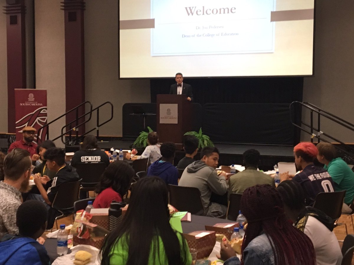 FLRichlandone's tweet photo. @UofSC is welcoming our ELs - time to motivate them to dream big #R1DBG2019
@FLRichlandone @RichlandOne @SandyBrossard @RichlandOneSupe https://t.co/liH0ImB3W8