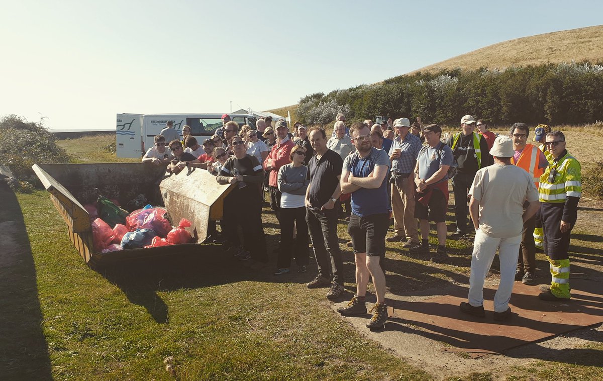 Bit strange and sad to begin #marinecleancymru with an ending, but that was the last Aberthaw Conservation Day event due to the closure of the power station. The weather was fab and matched the mood of a very upbeat bunch of people with approx 35 people collecting 51 bags