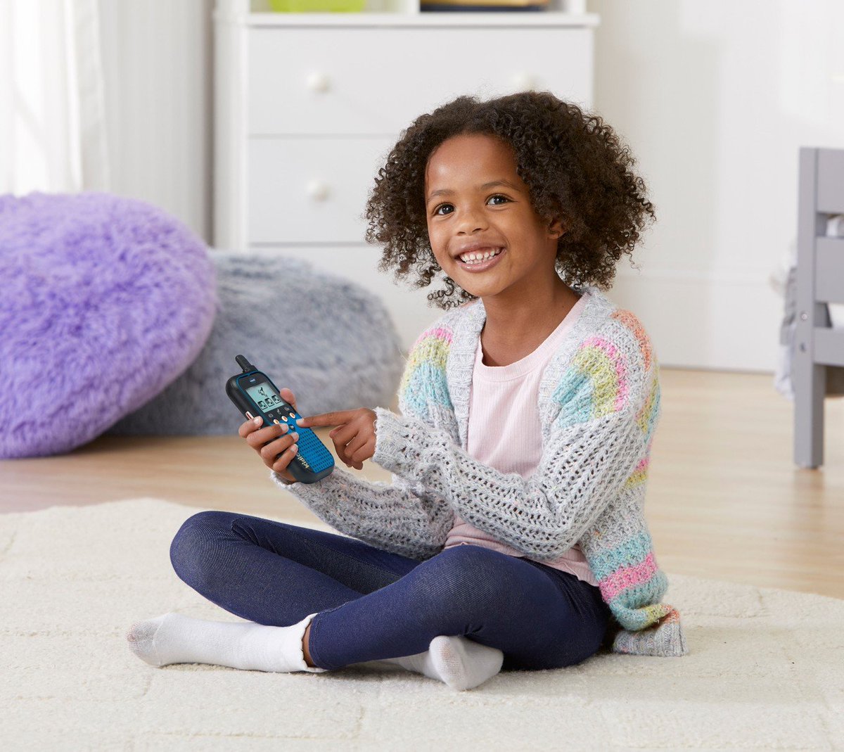 TheToyInsider's tweet photo. More amazing Kidi tech from @vtechtoys: The KidiGo Walkie Talkies! Kids can chat up to 500 feet away, send preset messages and animations, and play games! These walkies keep kids' conversations safe and secure. 🔓 #vtechtoys https://t.co/EYk9CN8CAk