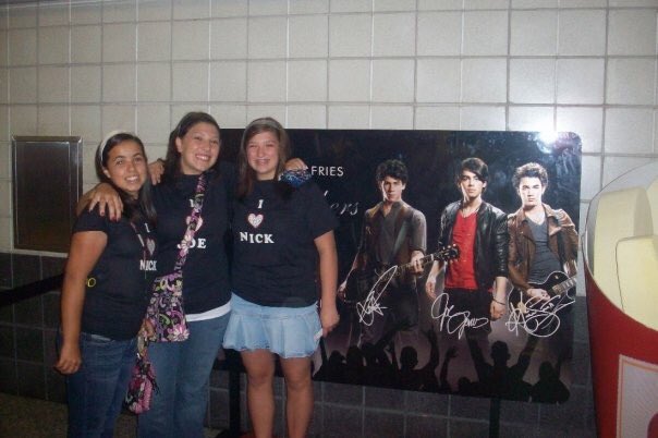 BBRREE's tweet photo. So excited for TONIGHT !!!!!  @jonasbrothers #secondjonasfan I have to laugh how the Jonas brothers now might know me as the second fan partially on my phone in the viral video with @camstille as the main event! I’ll be off my social media tonight &amp; truly living in the moment!!! https://t.co/Z347n80LAo