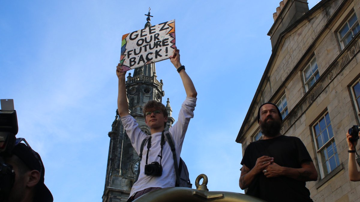 Some photos of today's #ClimateStrike where school students led thousands in a march through Scotland's capital as part of the global movement for action on climate change! 💪 #FridayForFuture #Skotia