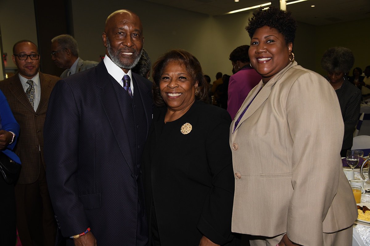 DelStateFdn's tweet image. Dr. Wilma Mishoe hosted the 9th Annual President’s Prayer Breakfast this morning. Bishop John R. Bryant, African Methodist Episcopal Church was the Keynote Speaker. Reverend Doctor Erika D. Crawford of Mt. Zion A.M.E Church Dover, DE received the Community Faith Partner Award.