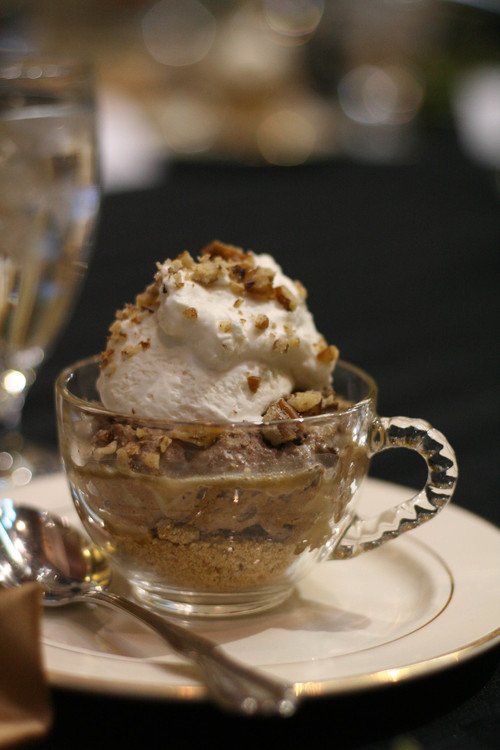 TheJuniperSpoon's tweet photo. Treat your guests to a signature dessert.
#thejuniperspoon #juniperspoonkitchen #juniperspoongarden #eatlocal #supportlocal #food #fresh #delicious #uniquelymoco #catering #cateringservice https://t.co/FXgSIyuwFl