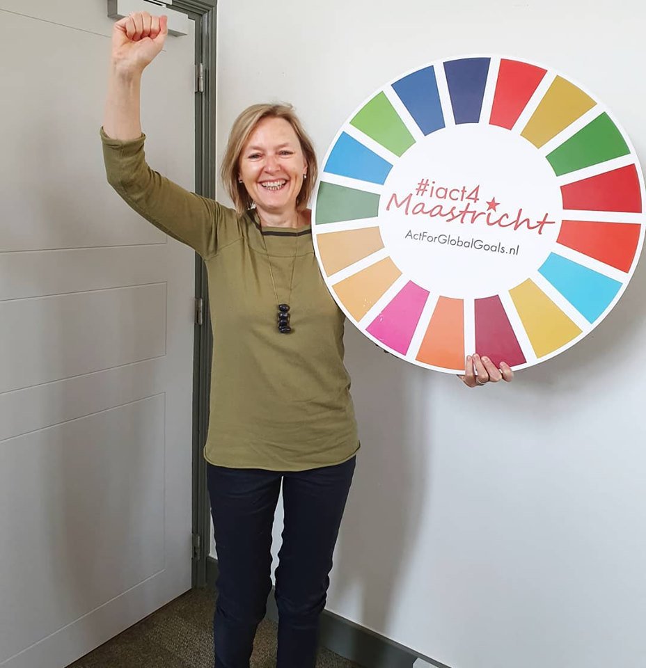 Sophie Vanhoonacker, Dean of <a href="/FasosMaastricht/">FASoS Maastricht</a>, is ensuring that both she and her faculty are sustainable. She avoids driving and FASoS is ordering caps and gowns made from recycled bottles and is selling reusable cups at Bandito Espresso!
#iact4maastricht