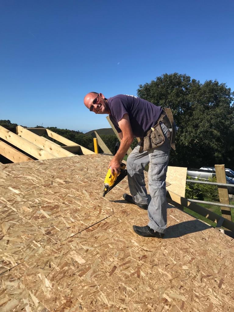 Cpdcrannog's tweet photo. ⚽️Match-Ball Sponsor⚽️
Diolch i Dylan Thomas - Carpentry and Roofing am noddi’r bêl - for sponsoring the Football for tomorrow’s clash against @EmlynFc 
⏰ 14:30
🏠 Pontgarreg
Pôb Lwc Bois 👍🏻💪🏻⚽️
No fixture for the reserves. 
@SCards_Football https://t.co/5wCoP40w0g