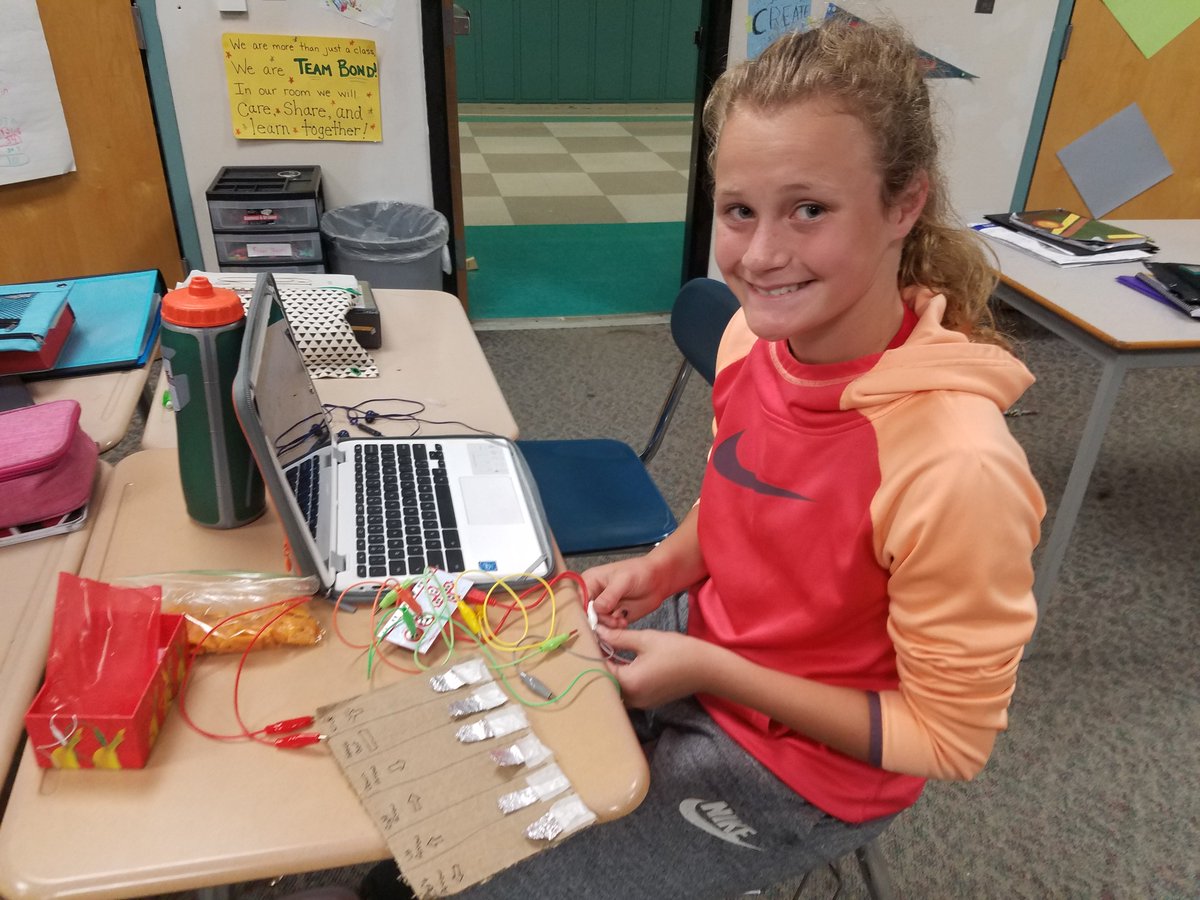 teambond's tweet photo. We had our first #PassionTime in #DesignTech at @CliffordSmart . #wleced https://t.co/kIotkTtWzA