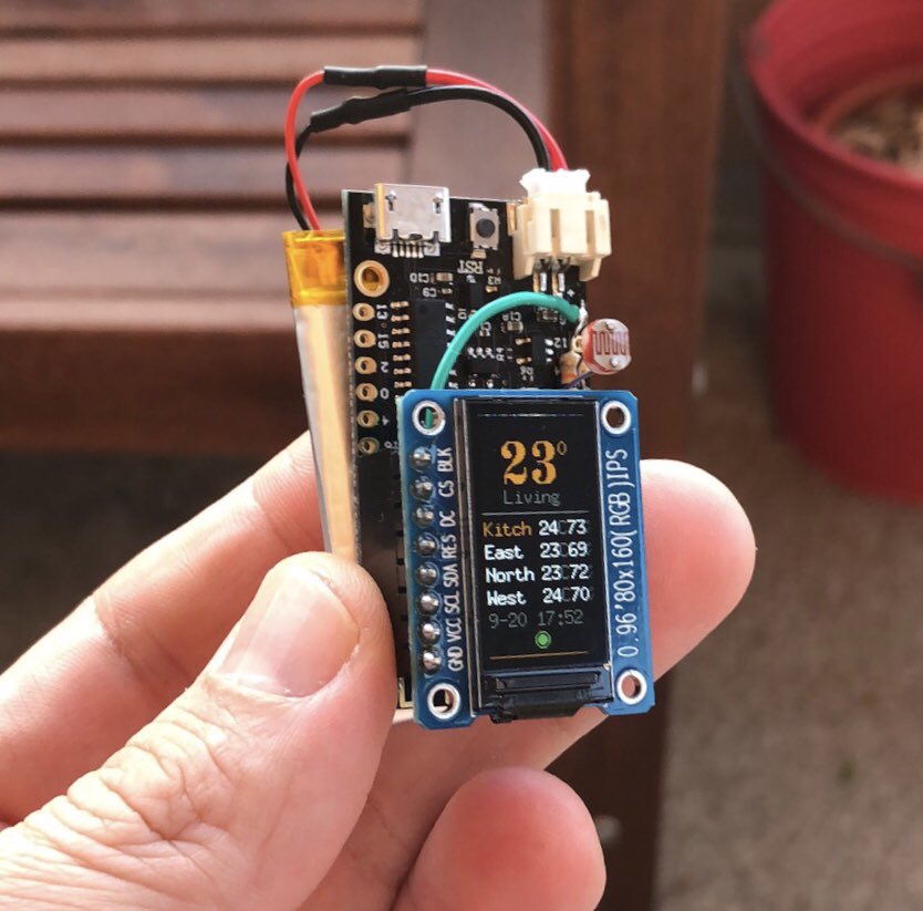 sincetomorrow_'s tweet image. New project consists of ESP32, an amazing ips screen 80x160, photoresistor &amp;amp; lipo battery. Connects to home WiFi, gets my home temp and humidities and show them. Also includes an ldr to dim the screen on low light ^_^ #arduino #wemos #lolin32 #lipo