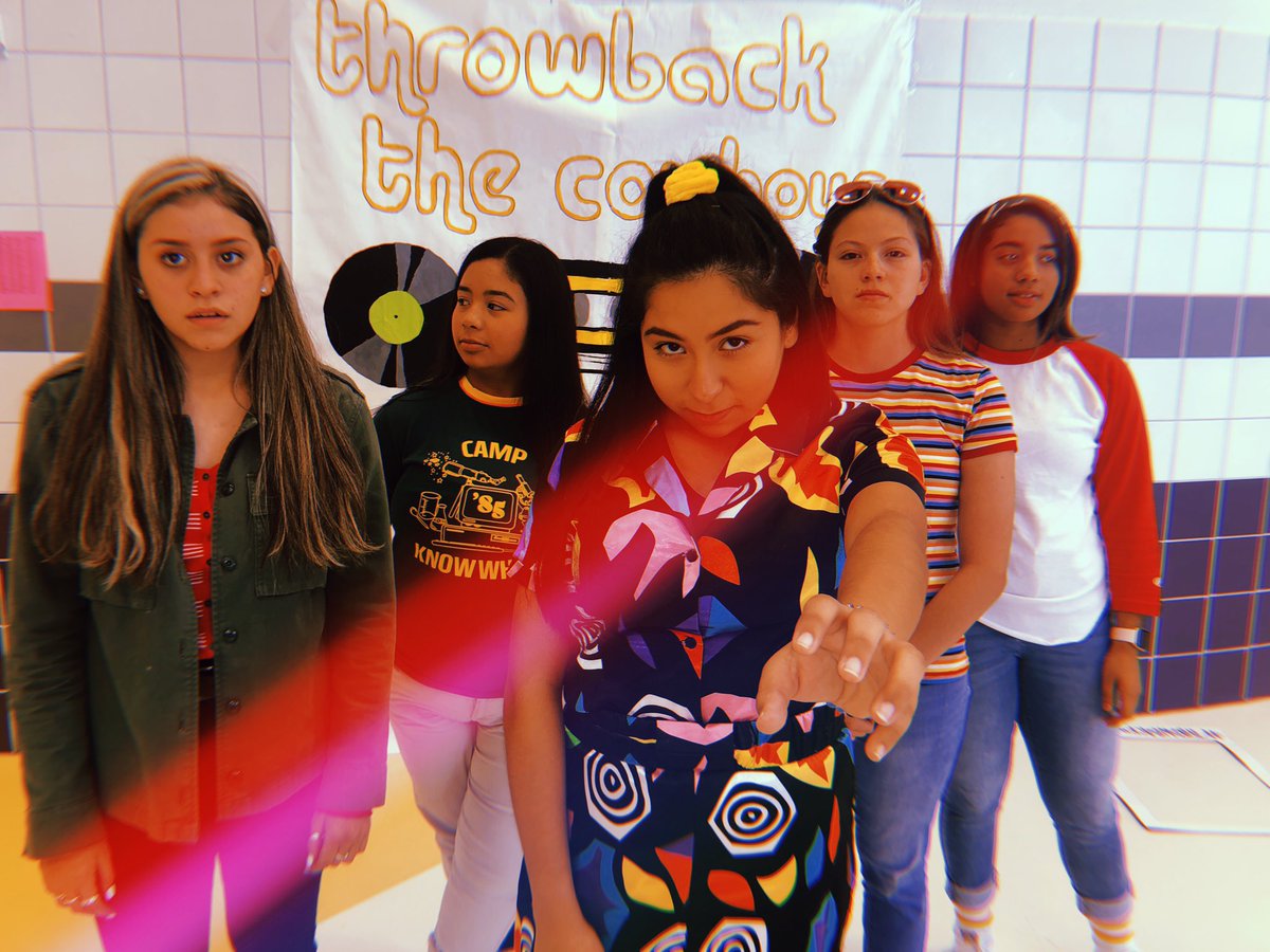 jadorafaith's tweet photo. #ThrowbackTheOwls #StrangerThings3 #MikeLess https://t.co/OBryvm2jRl