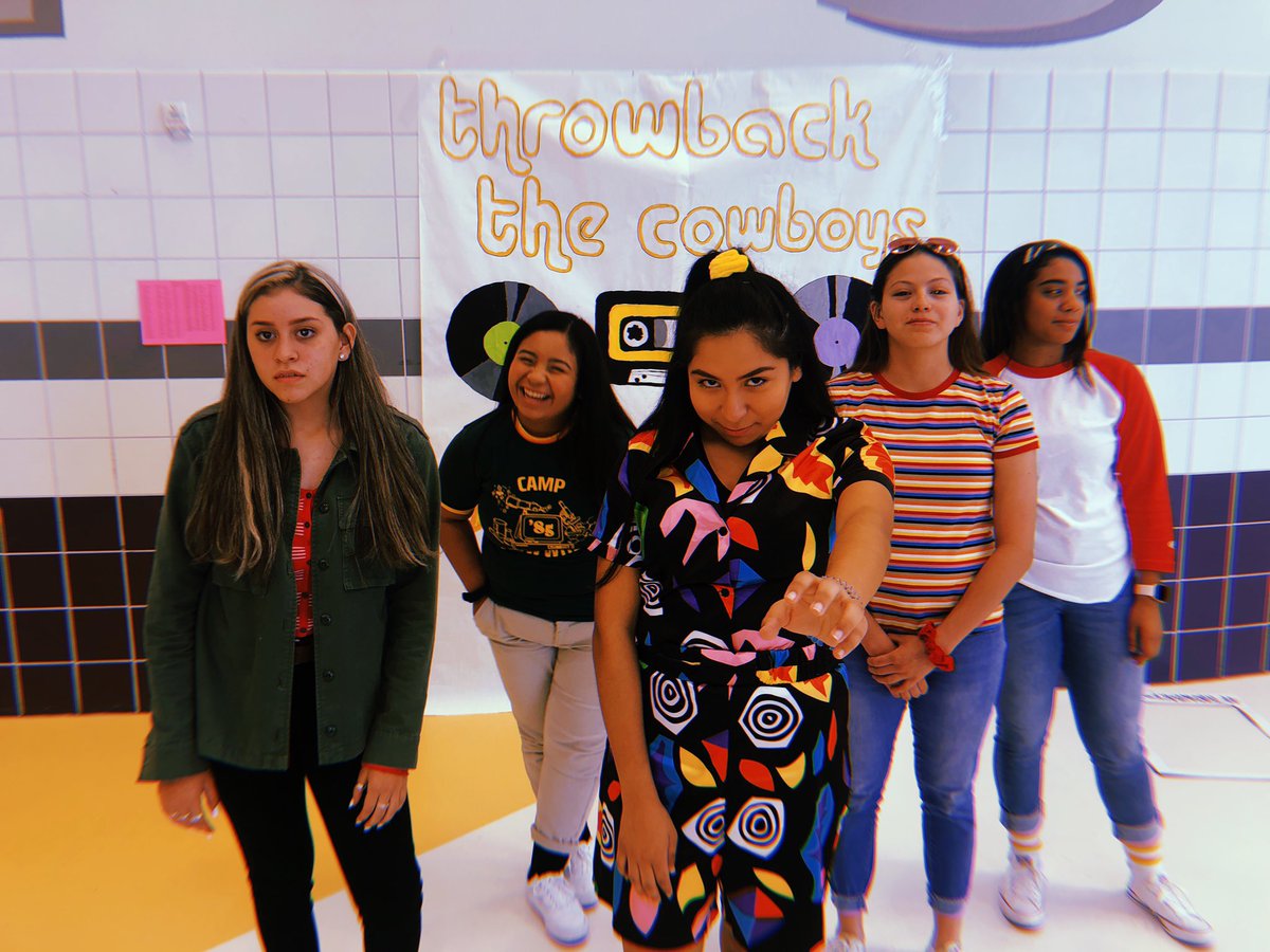 jadorafaith's tweet photo. #ThrowbackTheOwls #StrangerThings3 #MikeLess https://t.co/OBryvm2jRl
