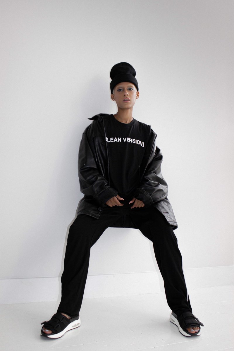 honnetebas's tweet image. Té [ CV ]
Now available online at honnetebas.com
#CLEANVERSION
#HONNETEBAS