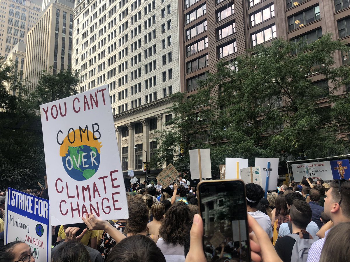 schillersam's tweet photo. Chicago showed out for the #ClimateStrikechicago inspired by youth leaders from all over Chicago making their voices heard. https://t.co/xEq6vYhhtK