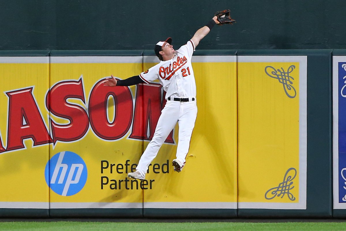 You saw <a href="/TheAustinHaysss/">Austin Hays</a> unbelievable catch yesterday, now win a signed ⚾️ from him today!

Retweet this by 10pm for a chance to win.

#ThanksOsFans | Rules: atmlb.com/2kUovTN