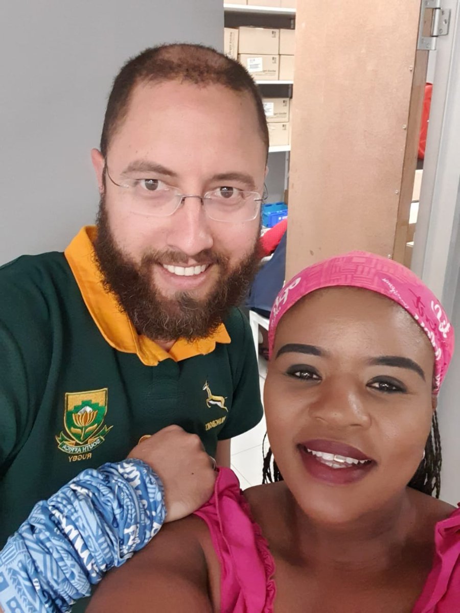 ICPASouthAfrica's tweet photo. Our wonderful ICPA family supporting #sunflowerday2019
ICPA continues to support the #sunflowerfund by selling a #TOPE of #HOPE throughout the year. Find out how you can also #BeTheHope 🌻
#IamHope
#IamBrave
#IamCourageous
#IamConfident
#IamOptimistic
#IamSelfless
#IamStrong https://t.co/rgUD32nwkz