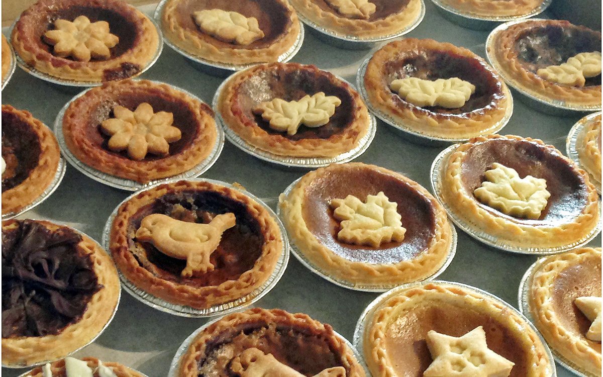 TOOktoberfest's tweet photo. #TOOktoberfest Foodie Friday (pt. 2!) 🙌🙌 Bavarian Butter Tarts is back by popular demand! On the menu: Bavarian Apple Tarts, Famous Butter Tarts, and Beer Butter Tarts. Check out the full menu at https://t.co/l9TCBKCDUg https://t.co/Kx2xf6BKq6
