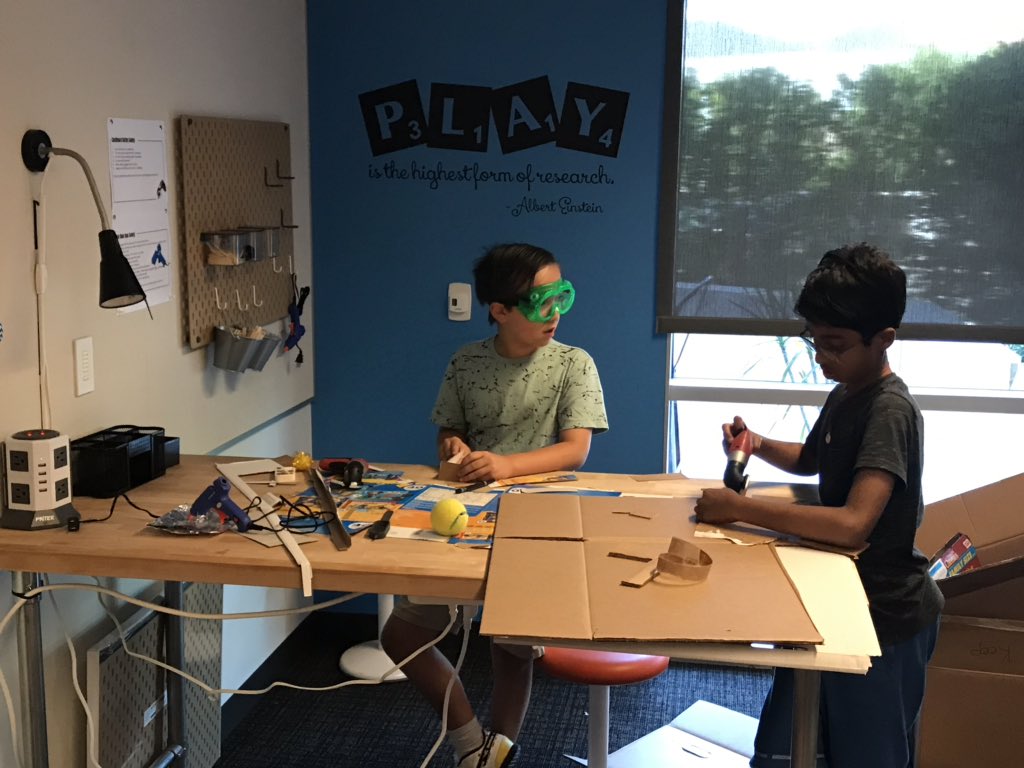 Friday afternoon <a href="/TheRanchAUSD/">Rancho Lab School</a> and <a href="/mrsvannasdall/">Jessica Vannasdall</a> is leading our safety lesson for #MakerSpace