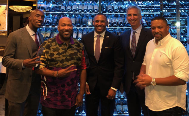 Great big thanks to H-Town Icons @BunBTrillOG, @jprincerespect, @teamdoubledose, @EsquireTX, @realjammyk for braving torrential rain to discuss @XFL2020 and @XFLRoughnecks with @OliverLuckXFL and me.  #XFL2020  #HTownLegends