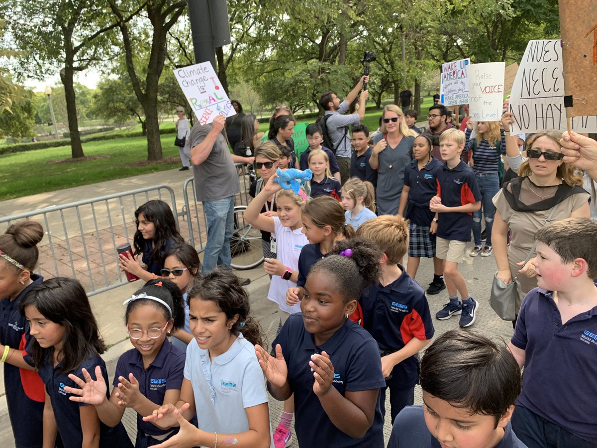 “We didn’t just learn about climate change in the classroom today, we actually did something about it” So proud of our G4s for marching in the #ClimateStrikechicago <a href="/GWAcademyChi/">GEMS World Academy</a>