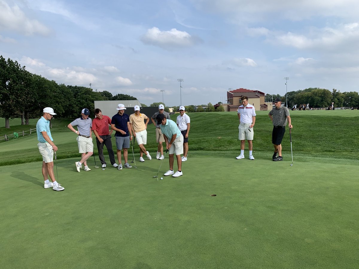 JustinSmith_26's tweet photo. ⁦@GopherMGolf⁩ challenge. #10inarow https://t.co/BdzfxlM4rb