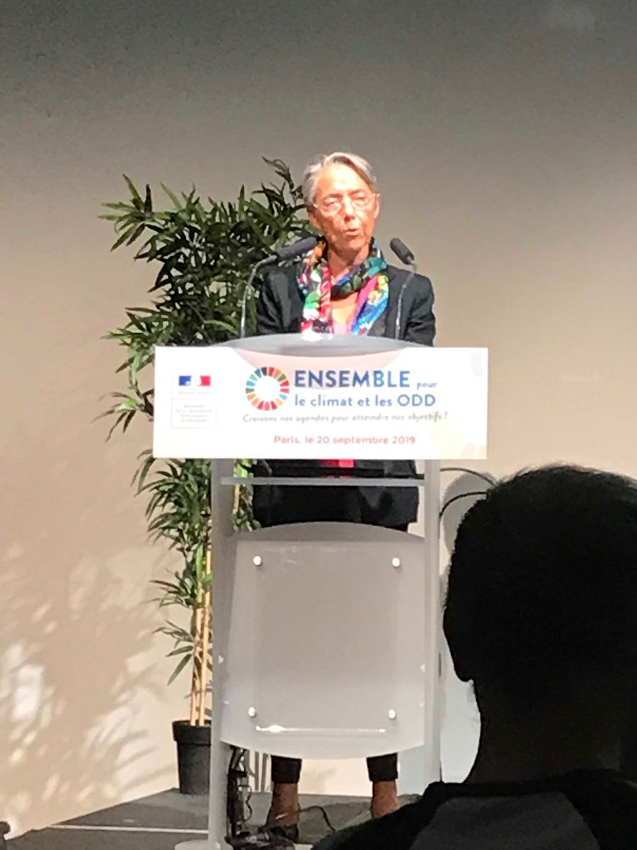 Ensemble pour le climat et les ODD avec ⁦<a href="/Elisabeth_Borne/">Élisabeth BORNE</a>⁩ @Min_Ecologie et ⁦<a href="/Asso4D/">4D Dossiers et Débats - Développement durable</a>⁩ pour un vrai engagement national à travers la feuille de route France pour le Development durable et l’écologie #globalgoals, #SDGs4All, ⁦<a href="/Gret_ONG/">Gret</a>⁩