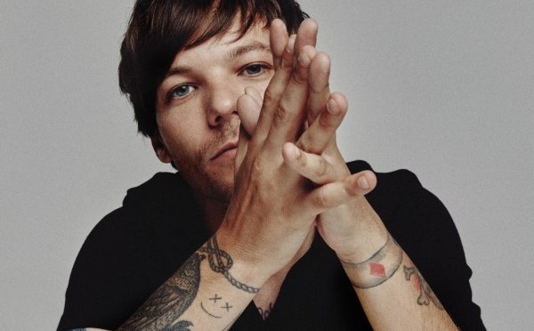 Pressparty's tweet photo. Louis Tomlinson's #KillMyMindMusicVideo has already hit nearly 2 million YouTube views since its release https://t.co/S19asKMDTg https://t.co/MW8wReMNGN