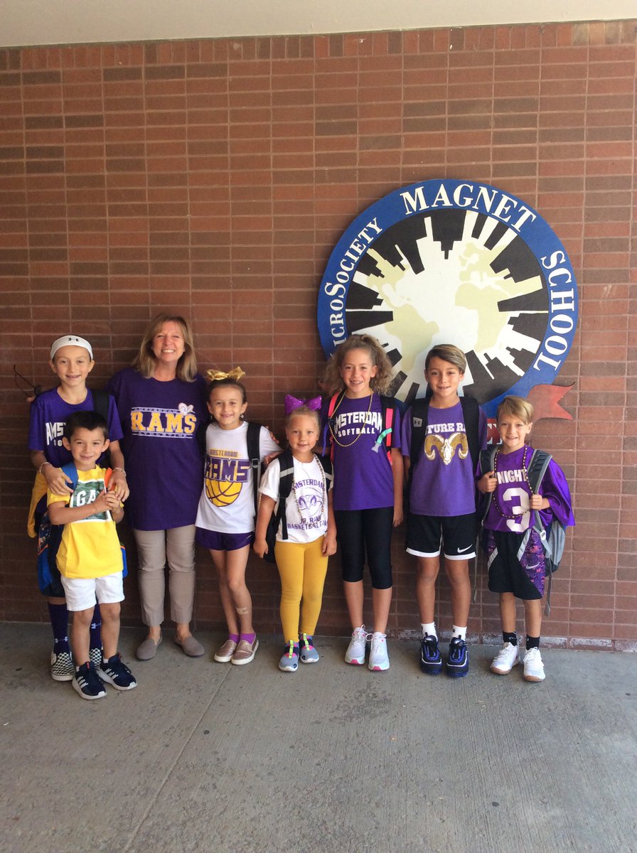 Who’s got spirit today? Principal Decker and our students from Barkley! #spiritweek #RAMSpride #purpleandgoldday
