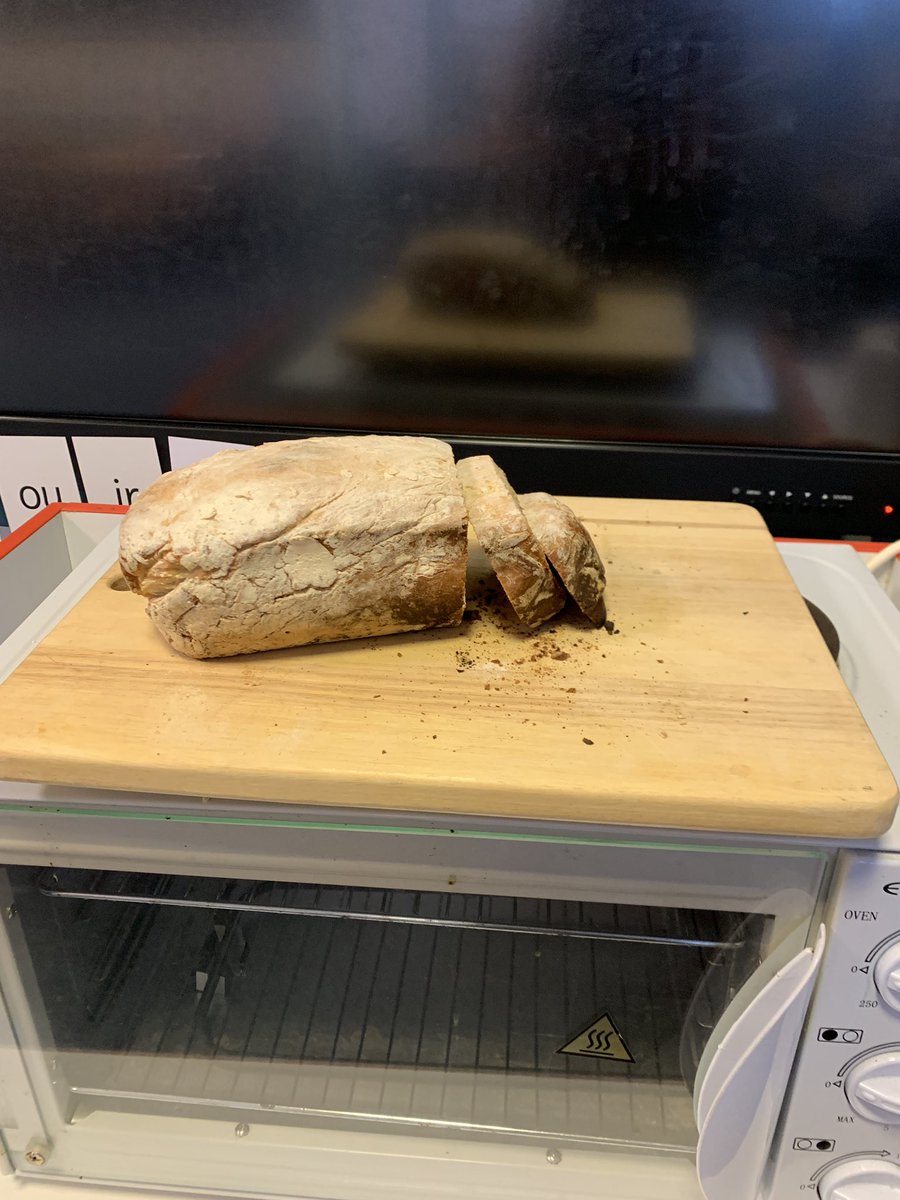 mrswill_hick's tweet image. Today we went back in time to 1666. We got in role as Thomas Farriner and baked bread for King Charles II.  #greatfireoflondon #baking #puddinglane