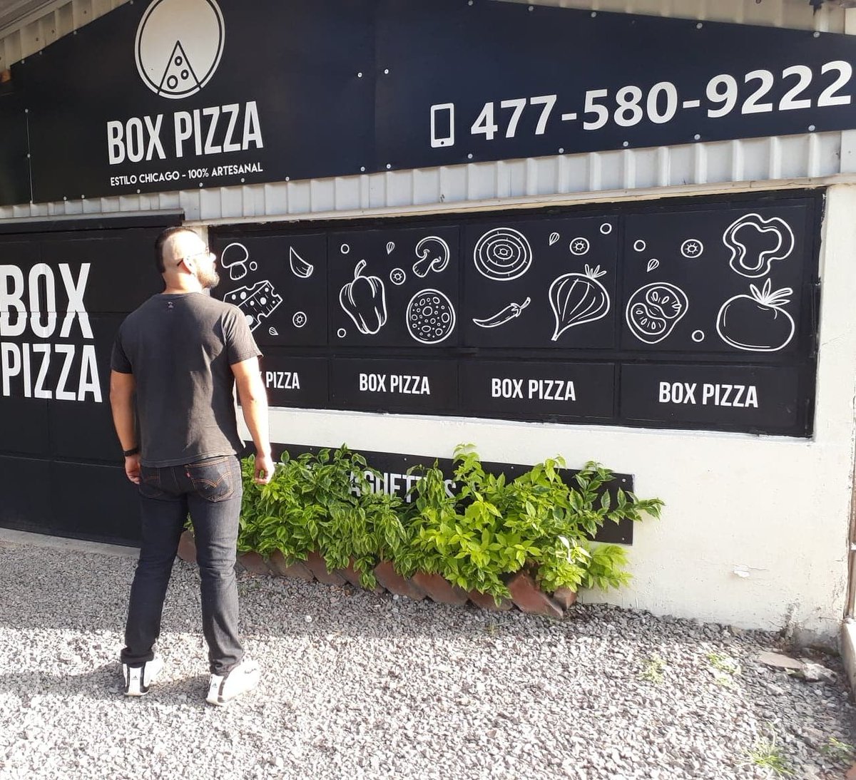arnulforeyes77's tweet photo. A todos en #leonguanajuato les recomiendo #boxpizza en Boulevard la Luz 3608, Colonia Brisas del Campo
#Viernes a #Domingo de 14 a 21 hrs #MUCHOQUESO !#rappi #papasgajo #servicioadomicilio #pizzaestilochicago #guanajuato #soydeleon #FelizViernesATodos #FelizFinDeSemana #pizza https://t.co/BOQz8j1wCZ