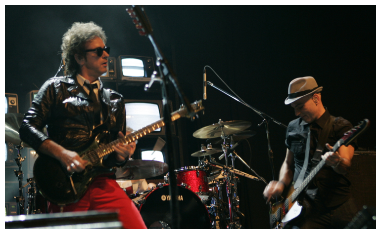 enremolinosuy's tweet photo. EFEMÉRIDES |
Se cumplen 22 años de "El Ultimo Concierto" de Soda Stereo.
El 20 de Setiembre de 1997, el grupo se despedía en River.

10 años después, el 20 de Setiembre de 2007, los veíamos volver. 
Soda Stereo presentaba su gira Me Verás Volver en Museum, de Buenos Aires. https://t.co/qeJTmWTIOf