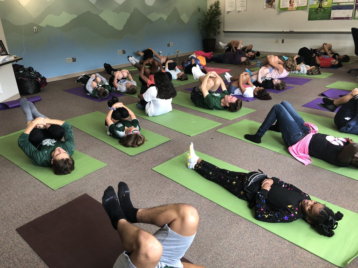 ParkWolfpack's tweet photo. Lunch with the Wolfpack with @parkboyssoccer and @MrTCrestview 5th grade class. Yoga might have been one or the best activities we have ever done. The soccer players loved it! https://t.co/mJDGVSVgKi