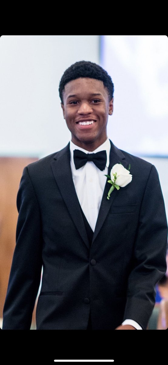 SheLovesChill's tweet photo. I'd be lyin if I didn't say I really miss my dawg. βοΈπ #LL3K . https://t.co/TSvThoKzot