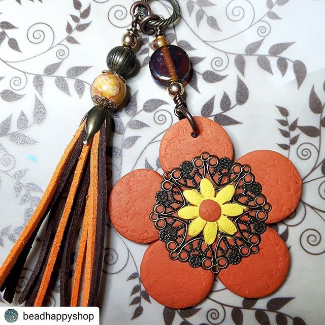 IrishPCGuild's tweet photo. #Repost @beadhappyshop
• • • • •
Autumn Colours 
#polymerclay #premoclay #souffle 
#handmade #clayart #bagcharms #autumncolours #fall #artisanbeads #beadhappyshop #daretobedifferent https://t.co/CXqswvHUou https://t.co/iWfW90IIS3