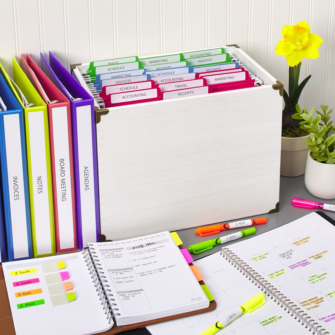 AveryProducts's tweet image. Improve your day and be more efficient by color coding your workspace with Avery products. Learn more: 
#AveryProducts #ColorCoding #OfficeHacks