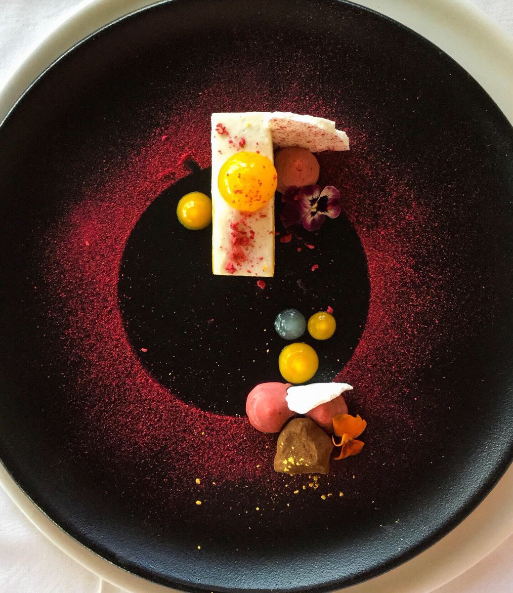 We only serve the most tantalizing dishes at Roots. 
Come check it out for yourself! 🥰🍴