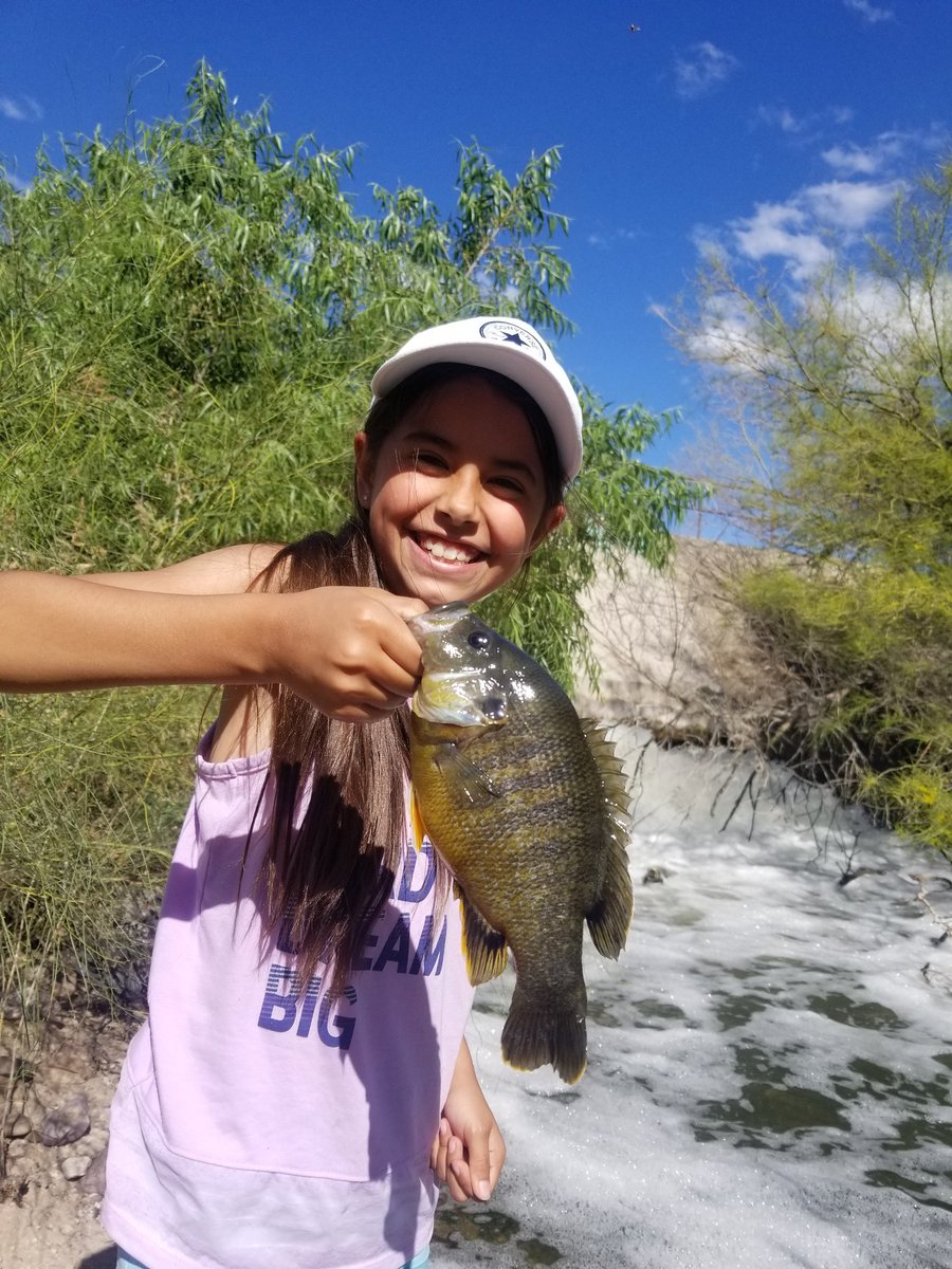 BassinCharlie's tweet photo. @MysteryTackleBx one of my favorite pics of my daughter https://t.co/iMtaA2c3ad