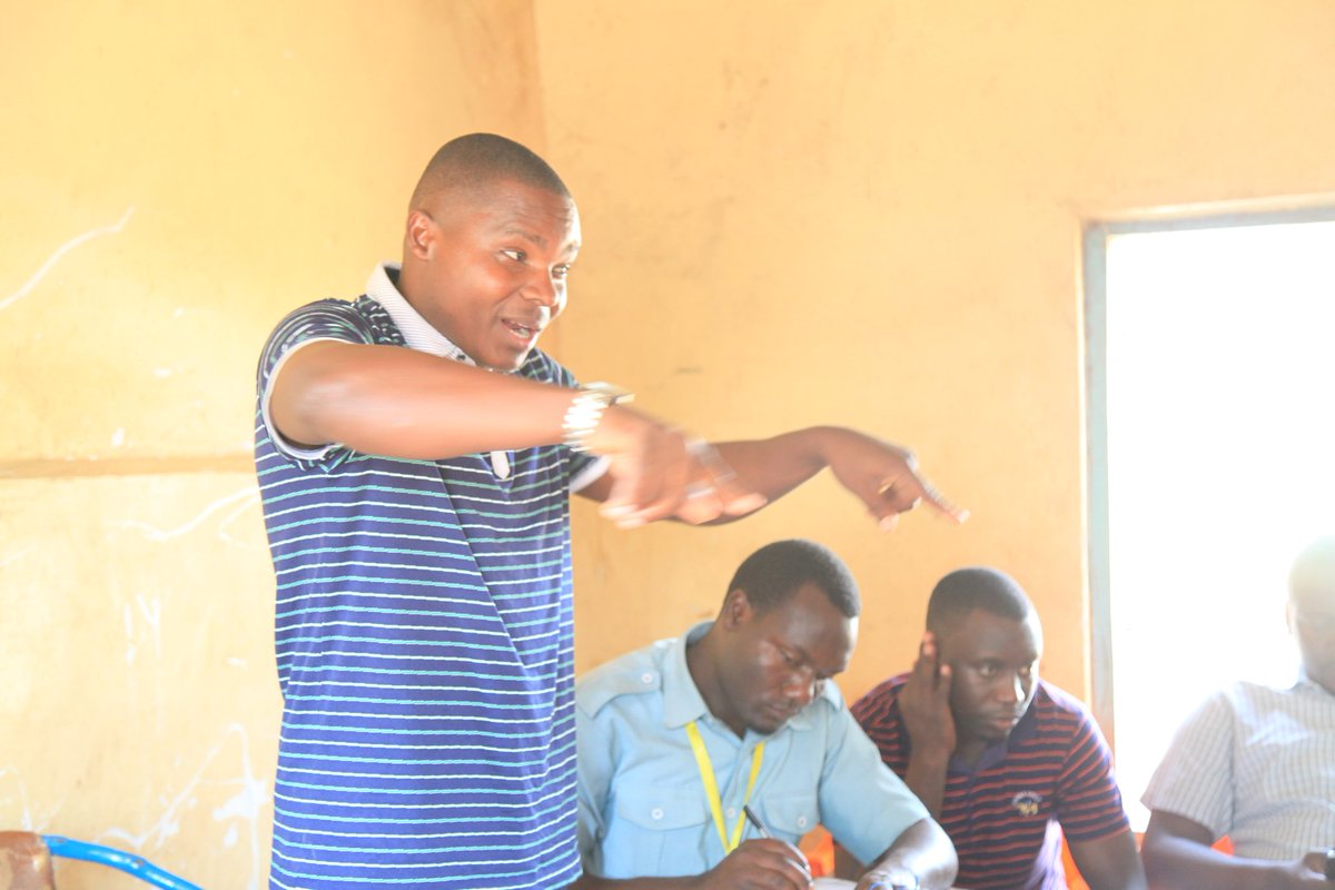 Small holders farmers transformation! Joint visit RAS Kigoma,RUCODIA,Farm Radio,TCCIA and AGRA at Basanza ,Kazulamimba and Nyanganga Villages Uvinza DC

 ni kikao Na VBAA na Vikundi vya wakulima ikiwa ni maandalizi ya msimu wa kilimo 2019.

 Maharage,Mahindi Na muhogo