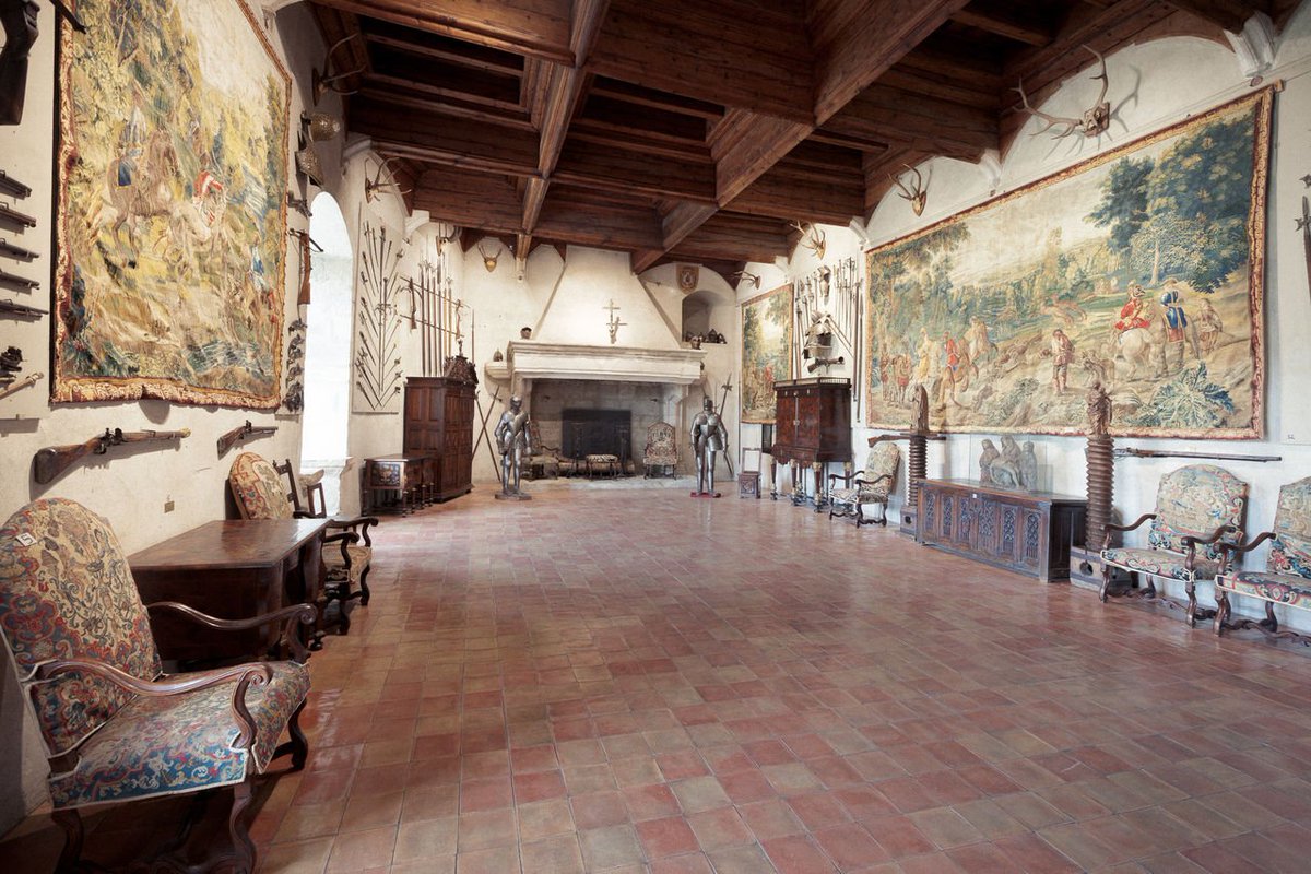 Flanerie_art's tweet photo. Château de Montrottier, ancienne maison forte, du XIIIe siècle, remaniée plusieurs fois et restaurée au XIXe siècle.
Il est situé à Lovagny en Haute-Savoie
Le site aurait été occupé probablement à l'époque romaine ou sarrasine avec un poste de défense. Le château se visite. https://t.co/XuV38ZgJOL
