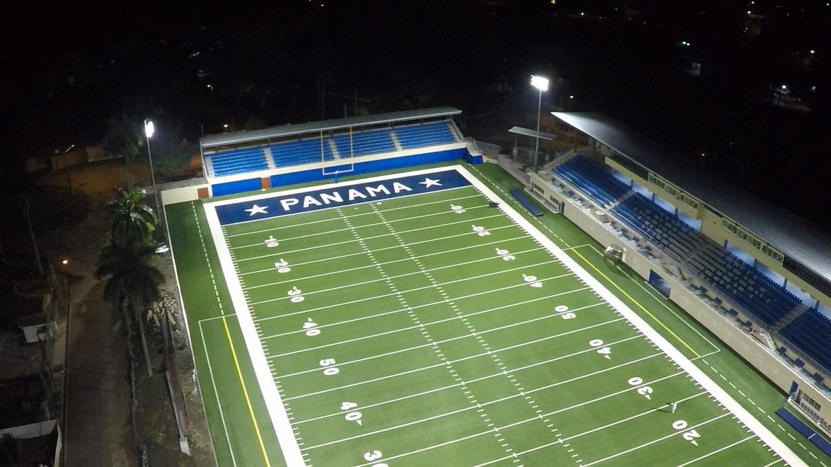 MIREN ESTA BELLEZA! El estadio Emilio Royo casi llega a su 100%! Las luces en la foto son las mismas utilizadas en Dallas Stadium!