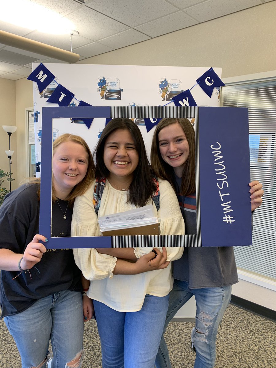 cmswritinglab's tweet photo. Writing Lab had a great trip to the MTSU Writing Center yesterday! https://t.co/wjmywkTH4N