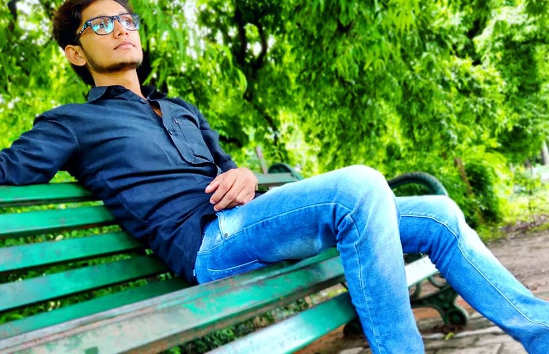 vpy143's tweet image. बातों ही बातों में समझ नही आता ऐसी कौन सी बात हो जाती है - #vpy