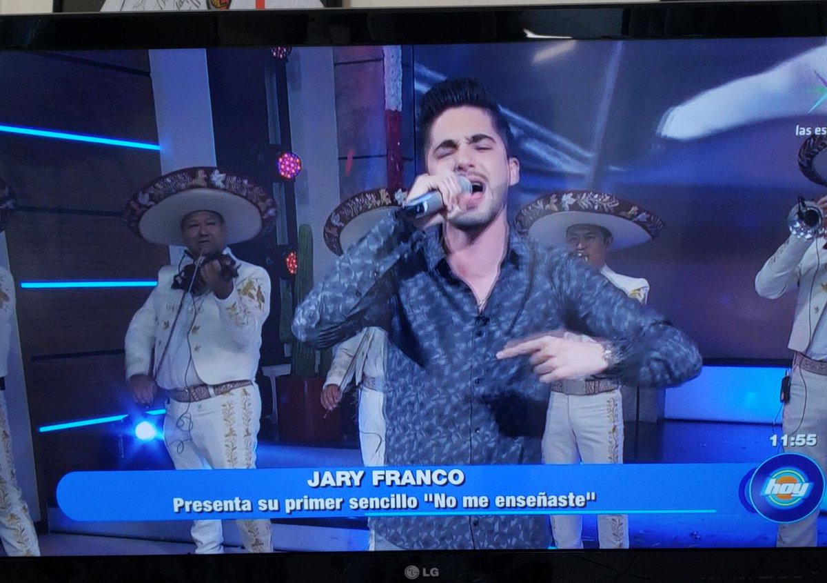 SAPSGrupero's tweet photo. @Jaryoficial enamorando a la audiencia de @programa_hoy con su sencillo «No Me Enseñaste». https://t.co/br0dfnbEFP