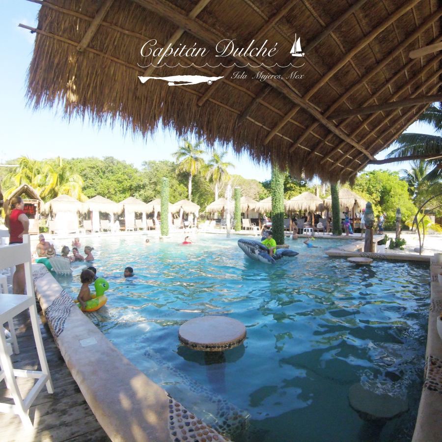 CapitanDulche's tweet photo. Disfruta de este caluroso día en la alberca de #CapitanDulche #IslaMujeres https://t.co/pXJrC7SqMZ