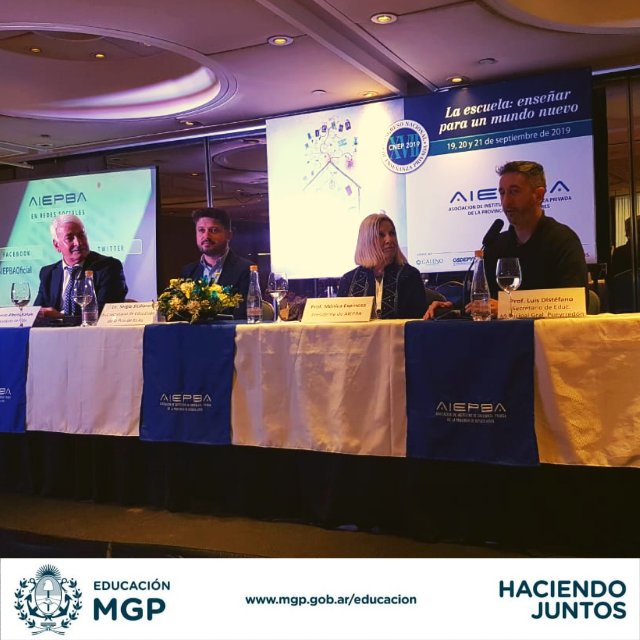EducacionMGP's tweet photo. El Secretario de Educación Luis Distefano y su equipo estuvieron presentes el día de ayer en la inauguración del XVII Congreso Nacional de Enseñanza Privada AIEPBA.
#CongresoAIEPBA
#EducaciónMGP https://t.co/TPzCPCFEwX