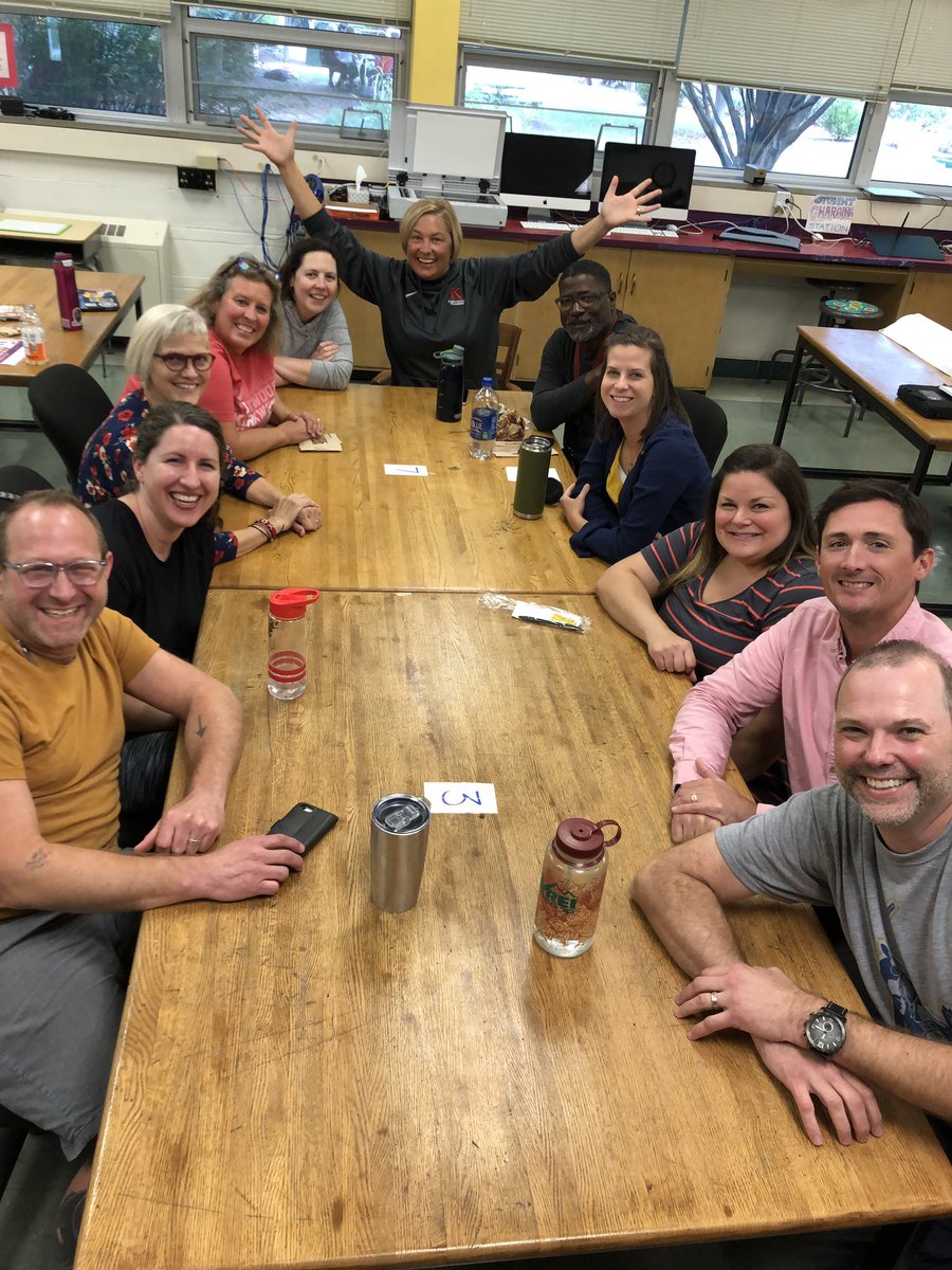 KHS_VisualArt's tweet photo. Vertical team K-12 Visual Art is Bold! #boldschool #ksdpd #WestonKieschnick #lunchlearning #arteducator @RobinsonElem @NKMSchool @NGSuperstars @TillmanSchool @keysorpride @westchesterksd @NipherMiddle @KirkwoodHS @kseymour502 https://t.co/AzeUZNUWAh