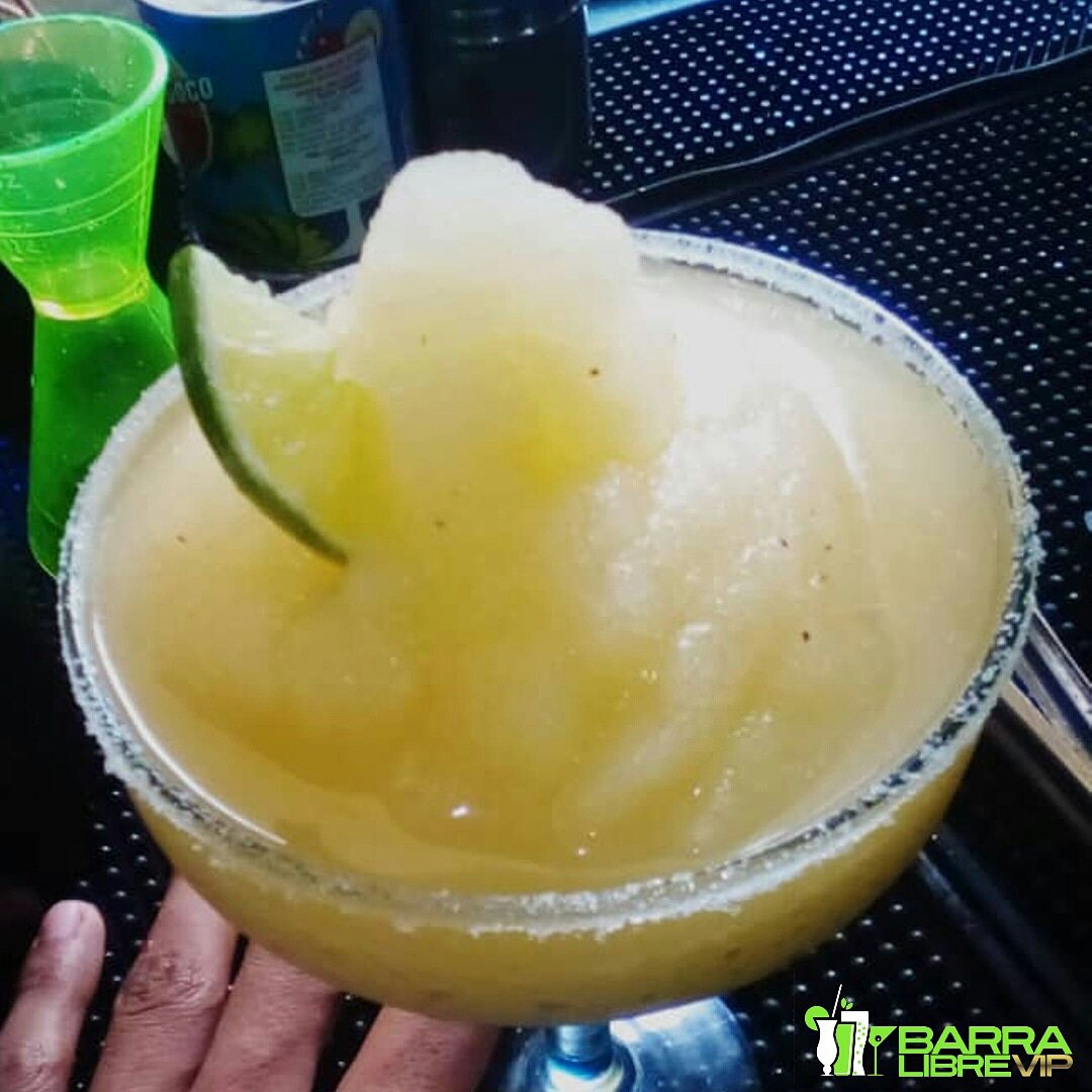 BarraLibreVIP's tweet photo. ¿Lluvia? ¡Eso no importa! Ven y disfruta de tu mejor VIERNES VIP 🔥👏 con los mejores cócteles de Caracas 😍 ¡Vive la Experiencia! Solo en #BarraLibreVIP🍸 https://t.co/aTWUitYsO3