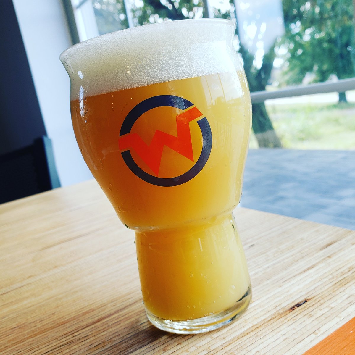 windshiftbrew's tweet photo. #NEWBEERALERT when your friends @diametricbrewingco show up with fresh Comet hops, you #hopback a batch of #SolarTsunami. #CometTsunami #NOWONTAP https://t.co/huaI3jq7Iu