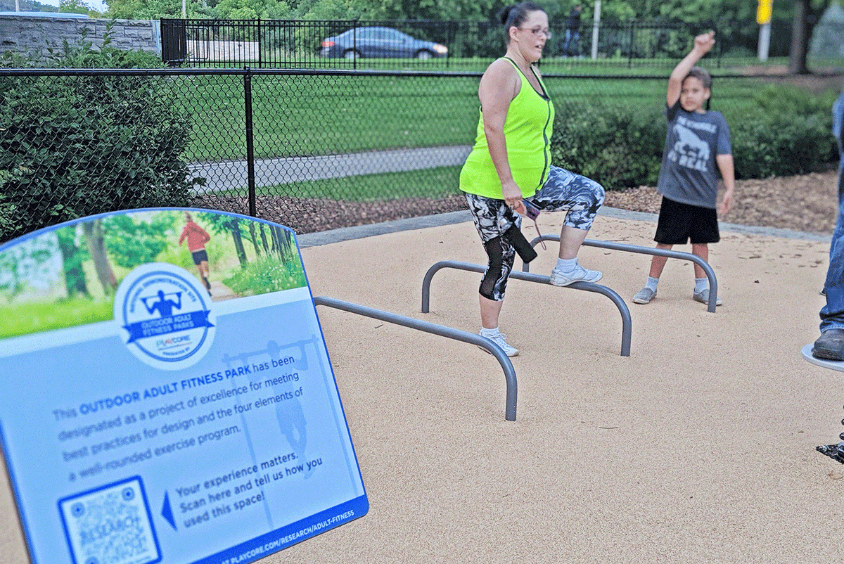PlayCoreNews's tweet photo. Frame Park in Waukesha, WI is the first National Demonstration Site to be awarded four designations! They are bringing their community together through outdoor adult fitness, nature play, inclusive play, and youth physical activity! Congratulations Frame Park! #PlayCoreNDS https://t.co/9P1RU3eYa3